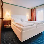 Royal Hotel 4*