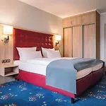 Royal Hotel