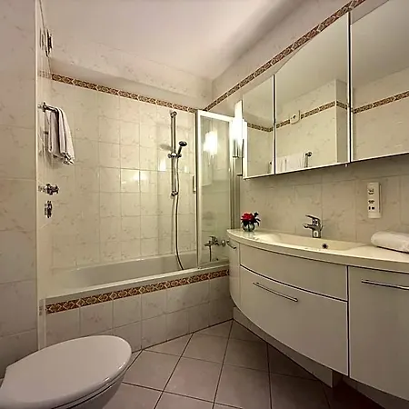 Royal Отель 4*